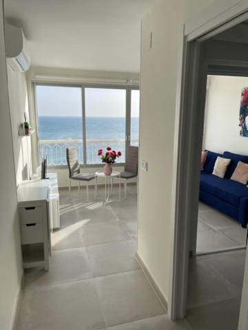 Precioso Apartamento A Estrenar En Primera Linea De Playa Benidorm Eksteriør bilde