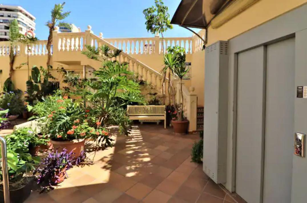Precioso Apartamento A Estrenar En Primera Linea De Playa Benidorm Eksteriør bilde